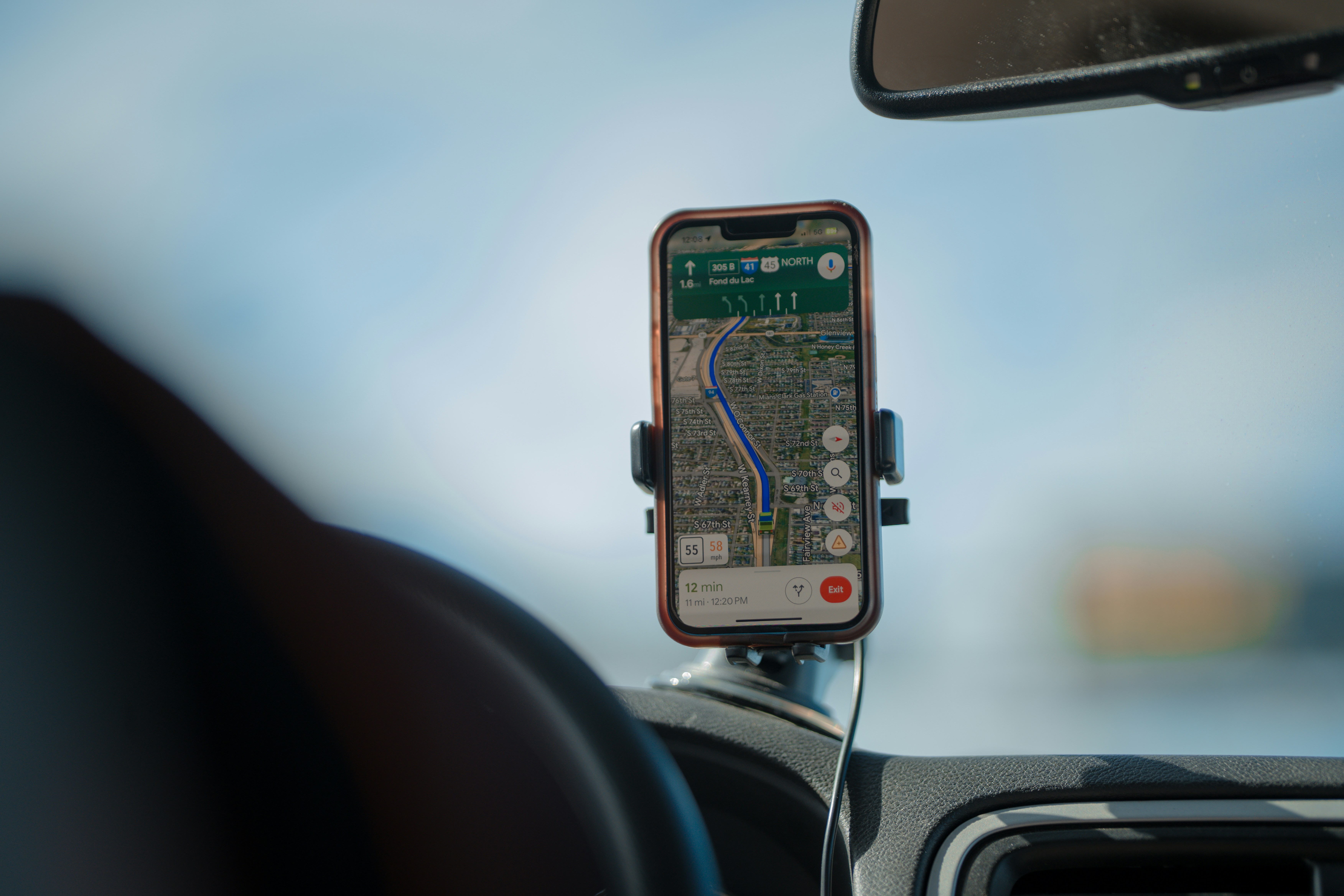 gps_car.jpg